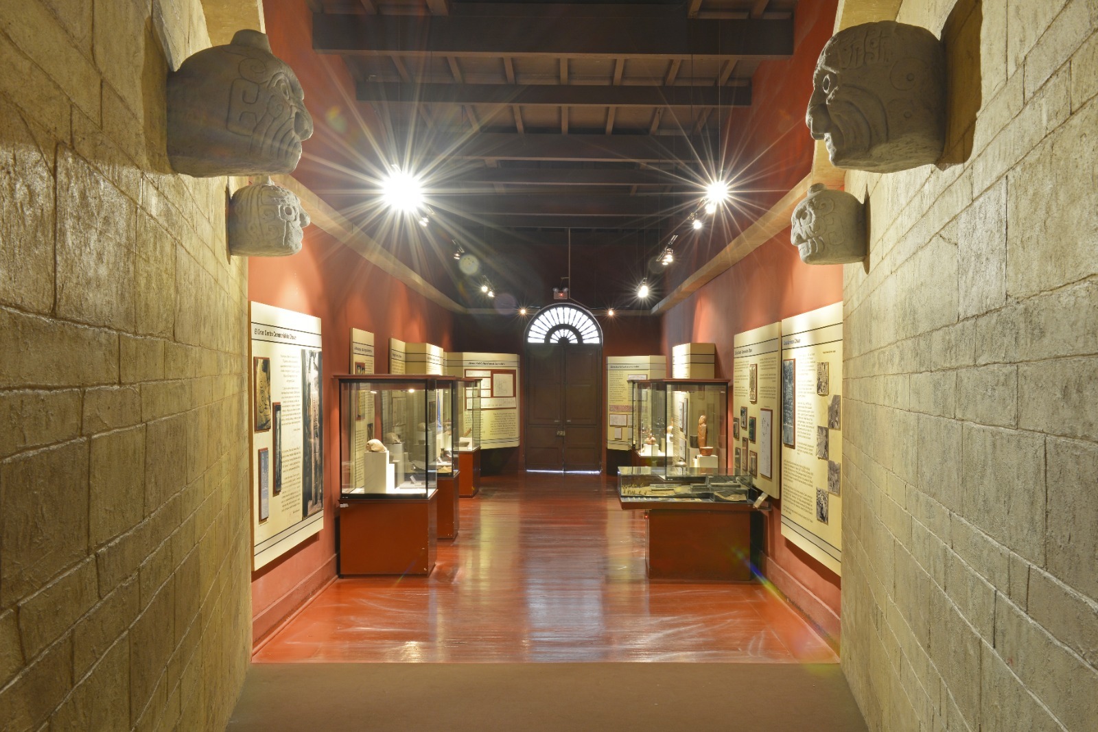 MUSEO NACIONAL DE ARQUEOLOGÍA, ANTROPOLOGÍA E HISTORIA DEL PERU