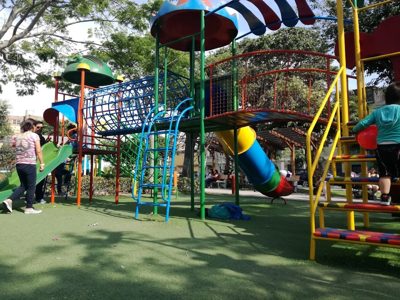 PARQUE DEL BOMBERO