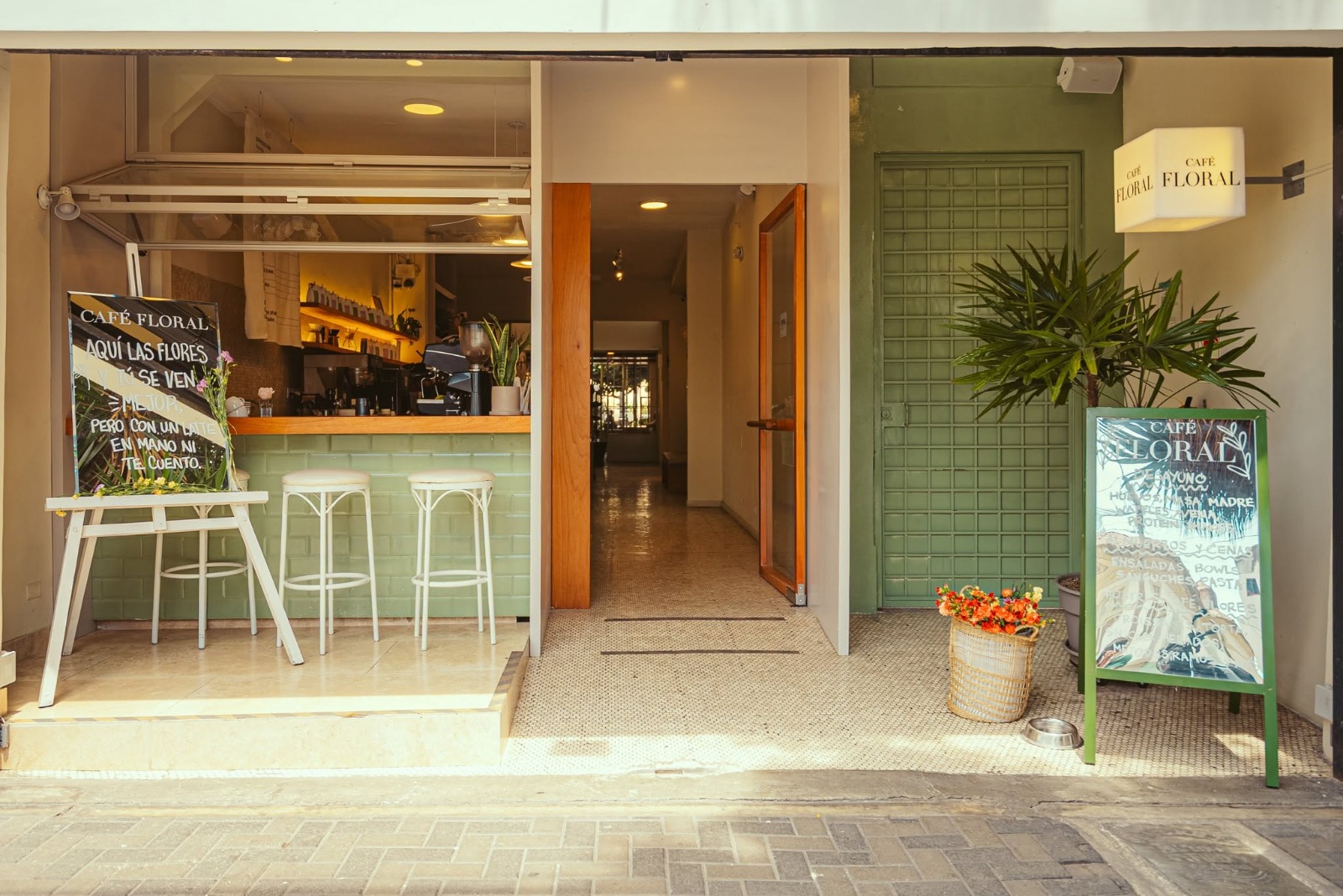 CAFÉ FLORAL
