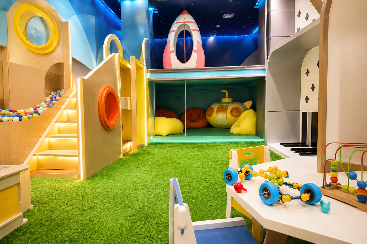 LUCANDO PLAYROOM CAFÉ